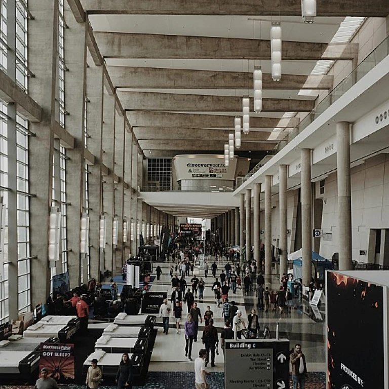 Plongez dans l'univers du salon à Cannes